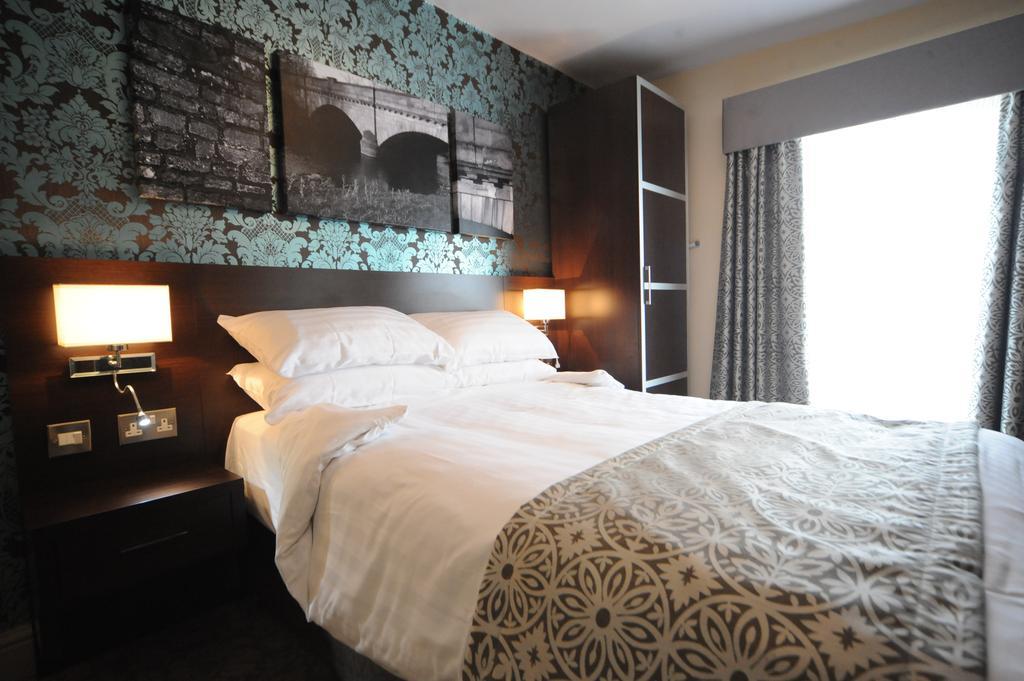 The Bull Hotel 스토니스트랫포드 객실 사진